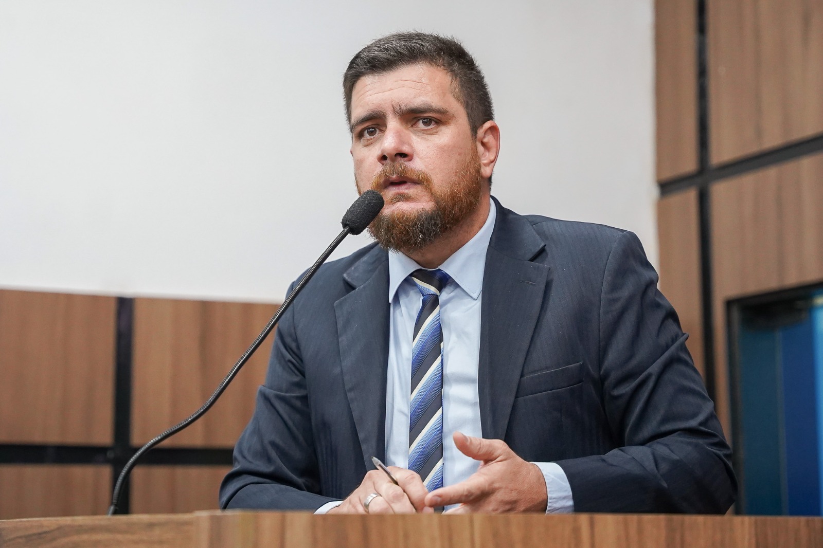 Jamerson Ferreira denuncia “boca de fumo” durante a noite na Feira da Troca, em Patos