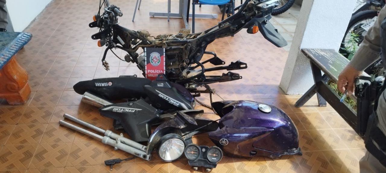 Agricultor faz Rifa Solidária para consertar motocicleta que havia sido roubada e foi recuperada em desmanche