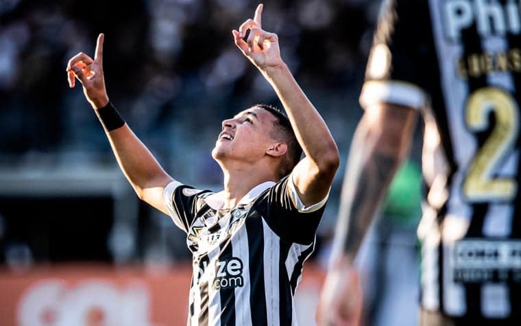 Santos segura a pressão do Vasco e vence fora de casa pelo Brasileirão