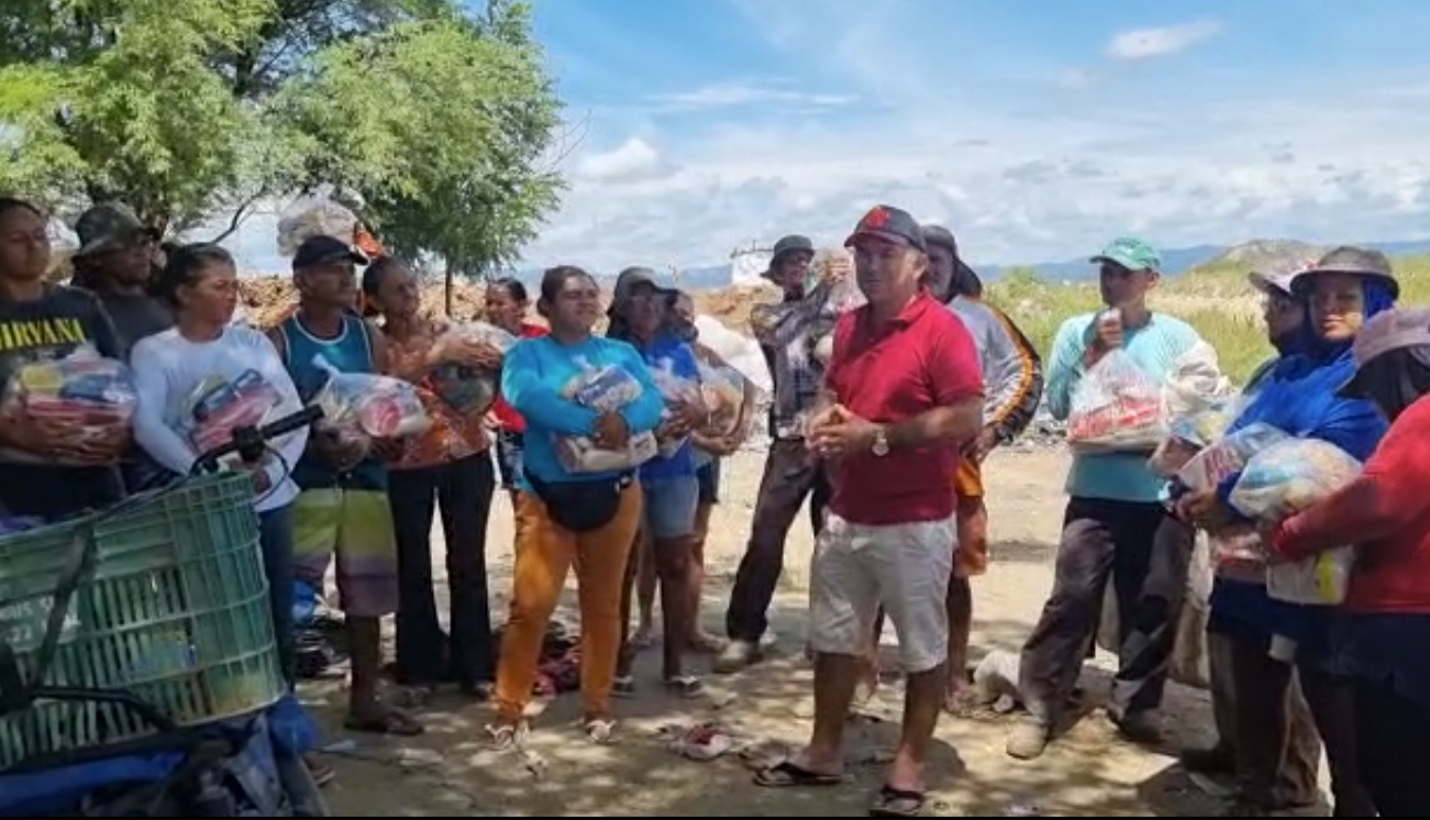 Empresário Brother Construtor doa 200 cestas básicas e sorteia ventiladores no Dia das Mães, em Patos-PB. Confira