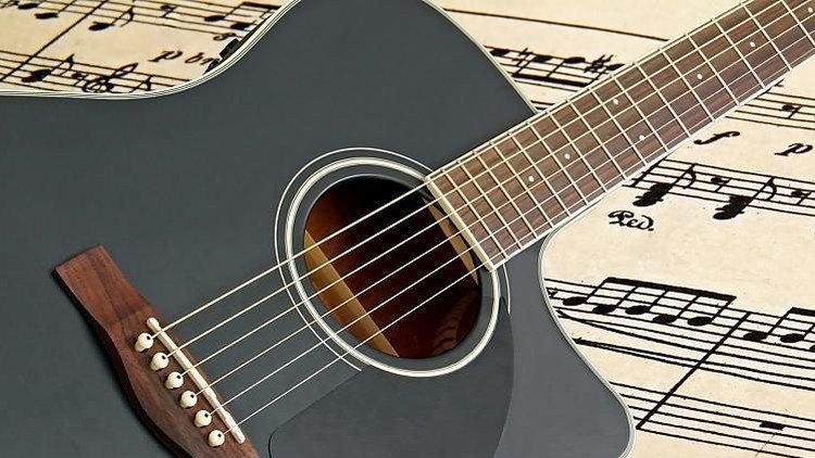 Última semana para se inscrever nos cursos gratuitos de violão e teclado em Patos-PB