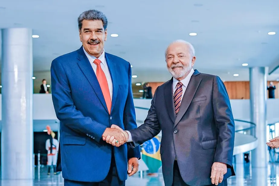 Nicolás Maduro visita o Brasil após oito anos e Lula diz que Venezuela é “vítima de narrativa de antidemocracia e autoritarismo”