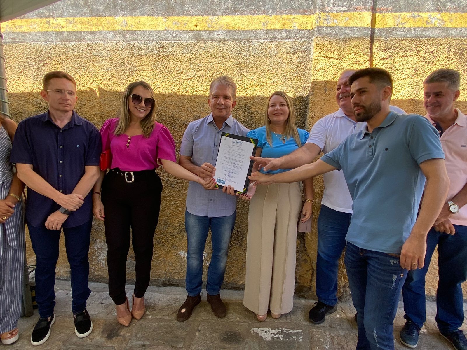 Prefeito de Patos assina ordem de serviço para transformar lavanderia desativada em moderna creche para crianças de 0 a 5 anos