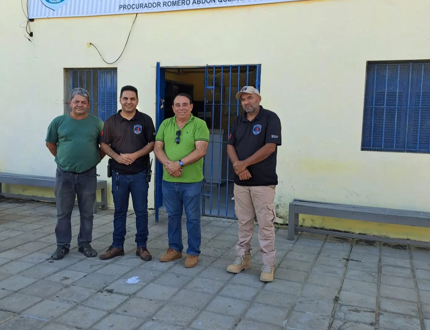 Prefeito de Santa Terezinha (PB) visita Presídio Romero Nóbrega, em Patos, e dialoga com diretor sobre projetos de ressocialização. Ouça