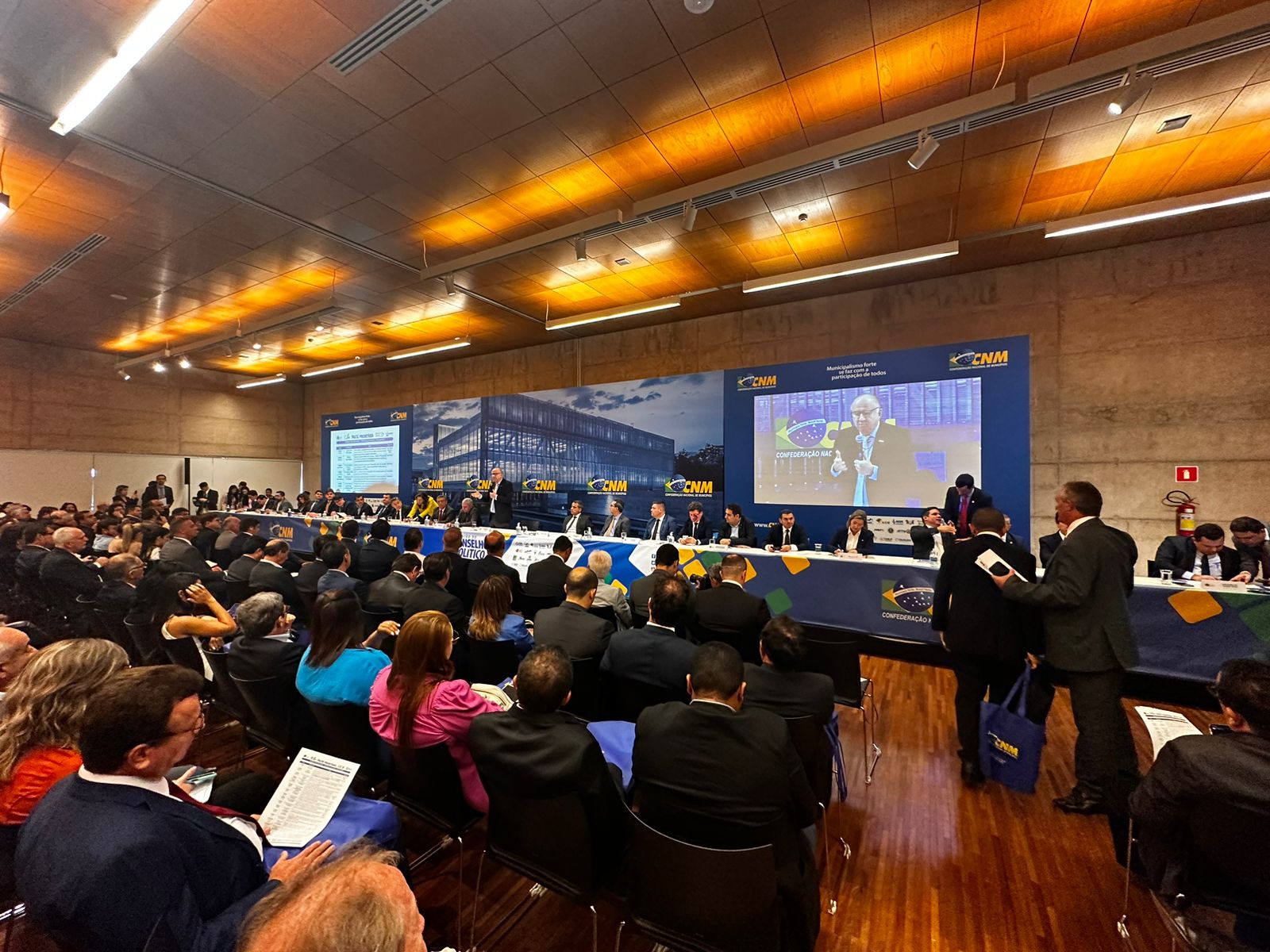 Piso da enfermagem: Prefeitos e prefeitas defendem aprovação de PEC como forma de garantir pagamento