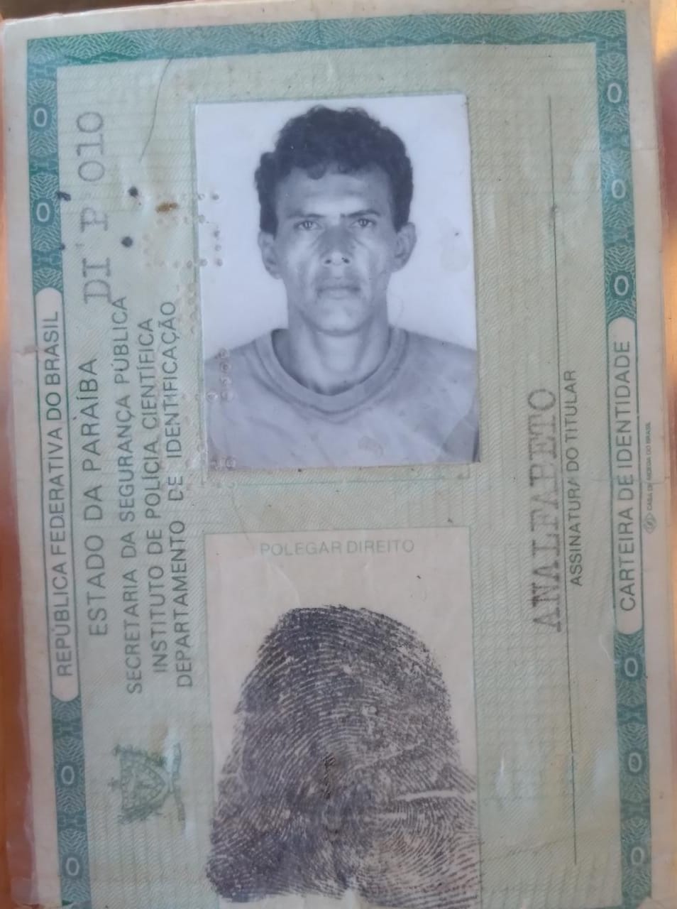 Mulher faz apelo para que familiares resgatem homem em situação de rua no distrito de Santa Gertrudes. Confira