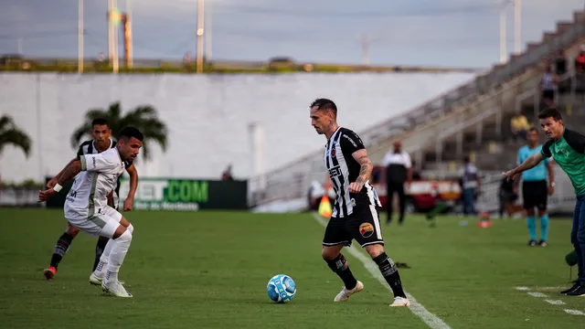 Botafogo-PB e Floresta fazem jogo equilibrado e empatam na Paraíba