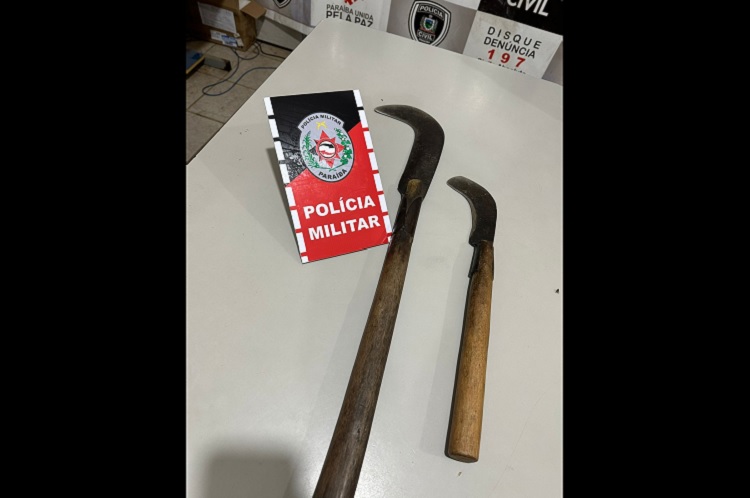 Homem é preso em Catolé do Rocha, após tentar matar enteada e sua tia com golpes de foice e assediar menor de idade
