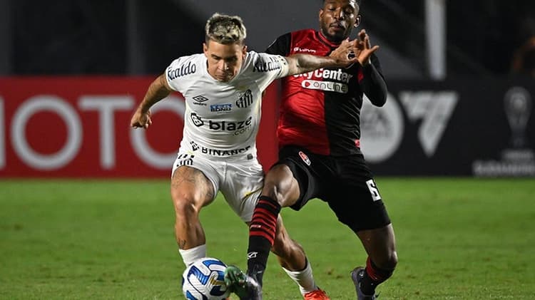 Santos pressiona no fim, mas perde para o Newell’s e está praticamente fora da Sul-Americana