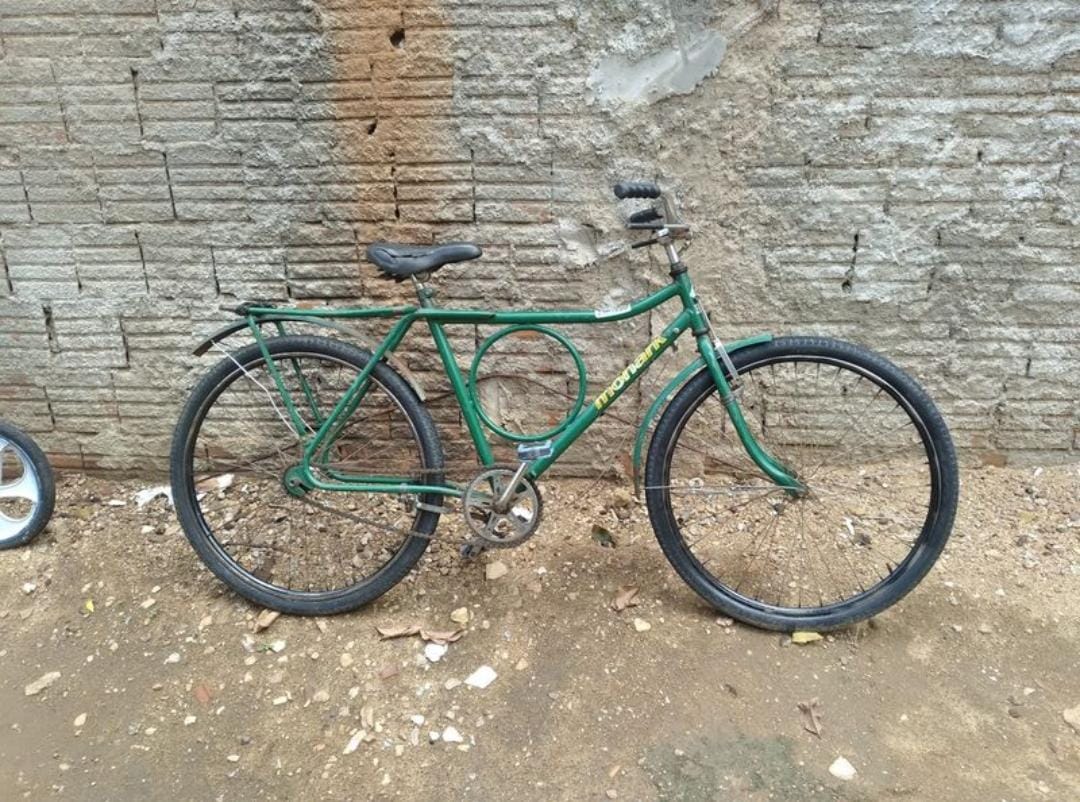 Casal faz apelo após ter bicicleta, que era o único meio de transporte da família, furtada na madrugada desta quarta-feira (07), em Patos