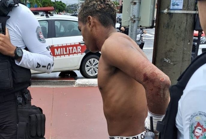 PM evita homicídio em praia de João Pessoa e prende homem em flagrante. Veja vídeo