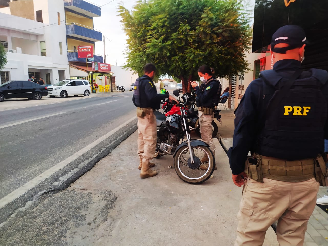 Polícia Rodoviária Federal recupera mais uma motocicleta roubada na cidade de Patos-PB
