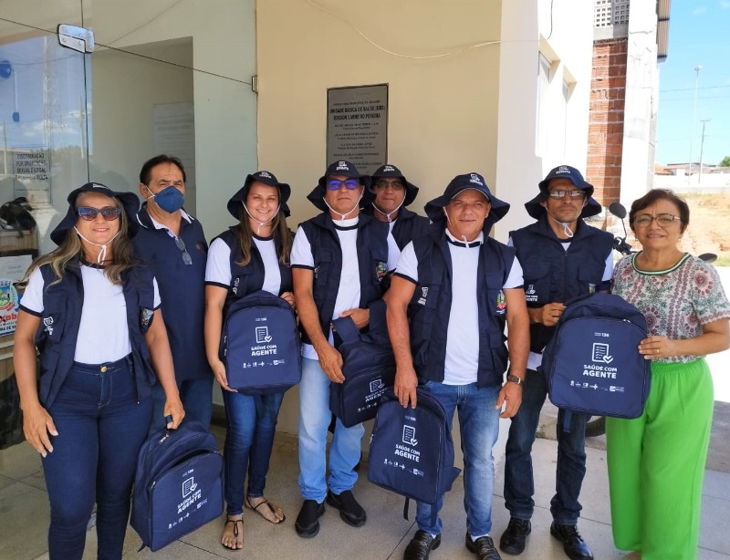 Saúde com Agente: Prefeitura de Quixaba-PB faz entrega de fardamento de participantes do curso de formação