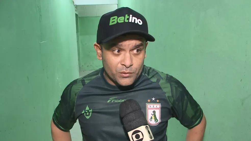 Após reação do Sousa na Série D, técnico Renatinho critica postura da torcida: 