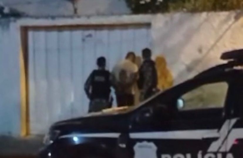 Homem com mandado de prisão pelo crime de roubo é preso na noite desta segunda-feira (12), em Patos