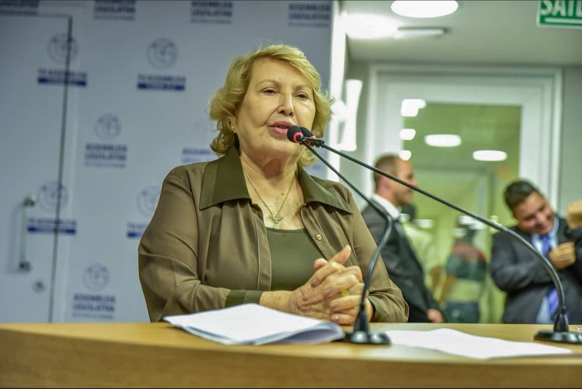 Sancionada que autoriza Escolas Estaduais a utilizar redes sociais para ampliar comunicação e segurança