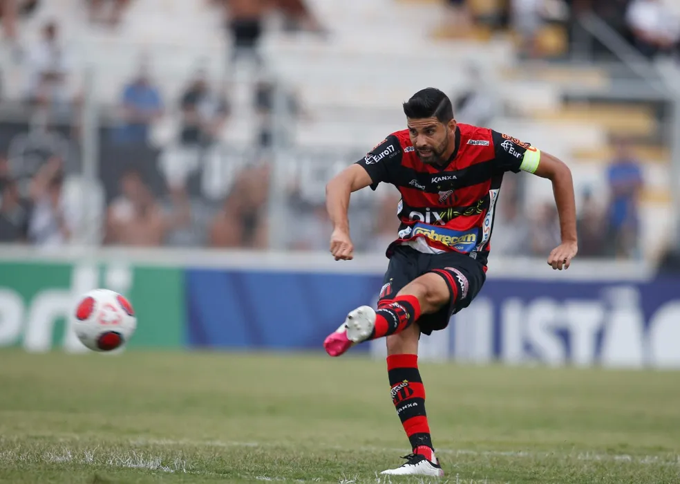 Botafogo-PB anuncia a contratação de Gerson Magrão