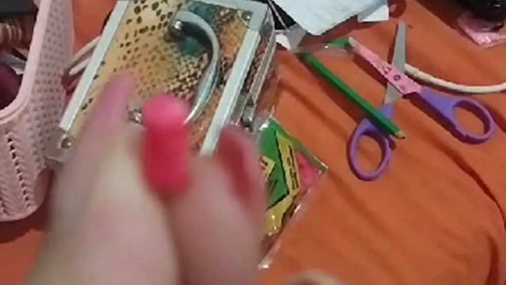 Na Paraíba: mulher é presa suspeita de envenenar filha de 5 anos para chantagear marido, diz polícia