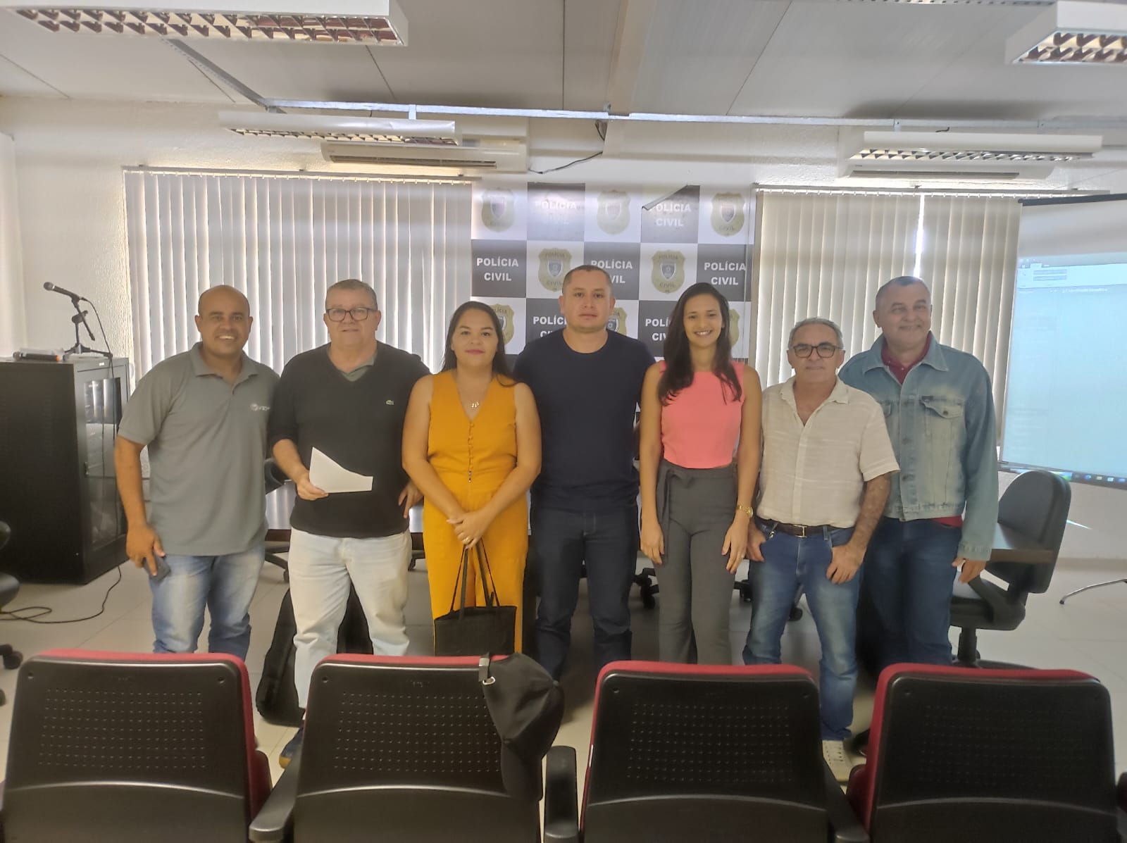 Representante do município de São José do Bonfim busca capacitação para emissão de RG