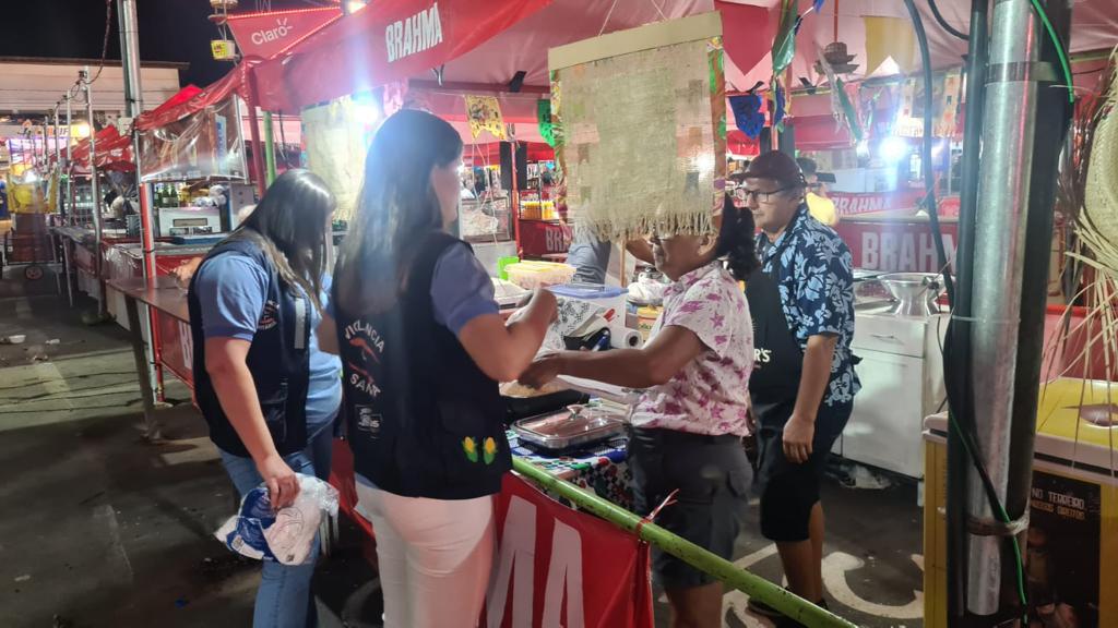 Qualidade dos alimentos é verificada no São João de Patos pela Vigilância Sanitária