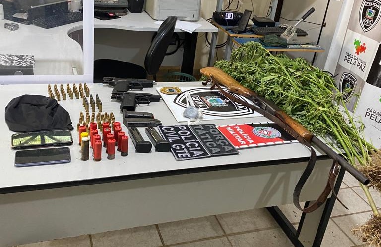 Polícias Civil e Militar prendem dois traficantes em Riacho dos Cavalos