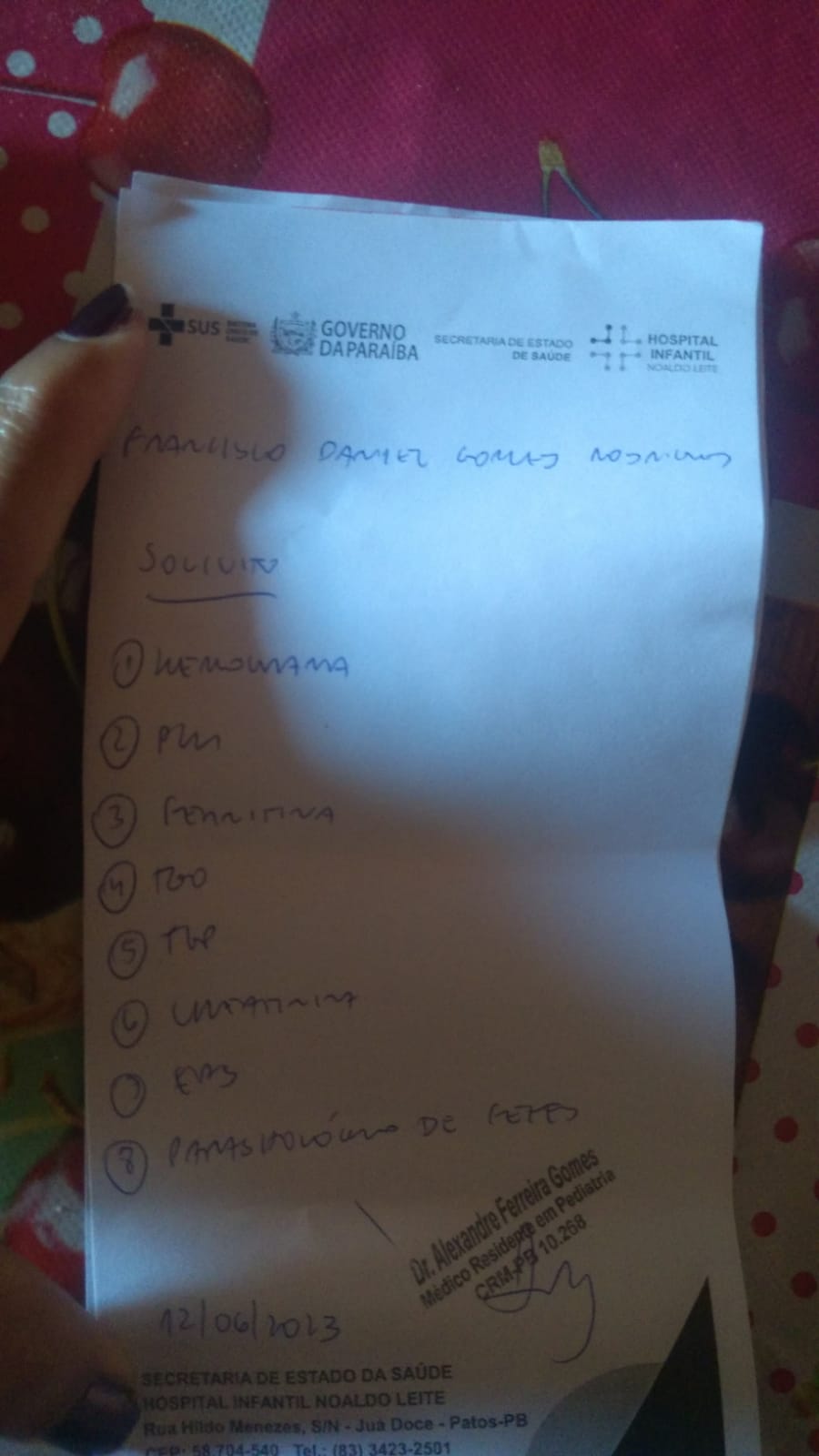 Em Patos: após conseguir comprar pomada para filho de apenas 1 ano e 7 meses, mãe segue com campanha para realizar bateria de exames; veja como ajudar