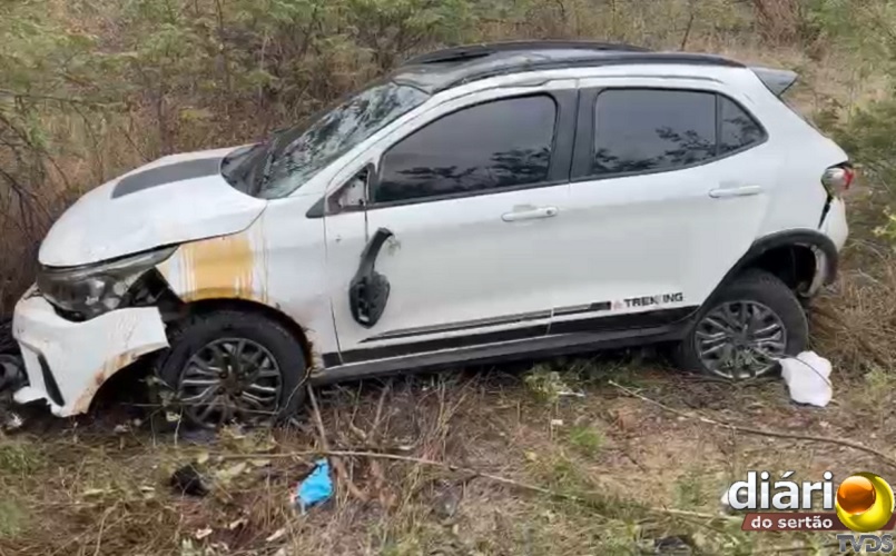 Quatro pessoas ficam feridas em acidente registrado na BR-230, na região de Pombal