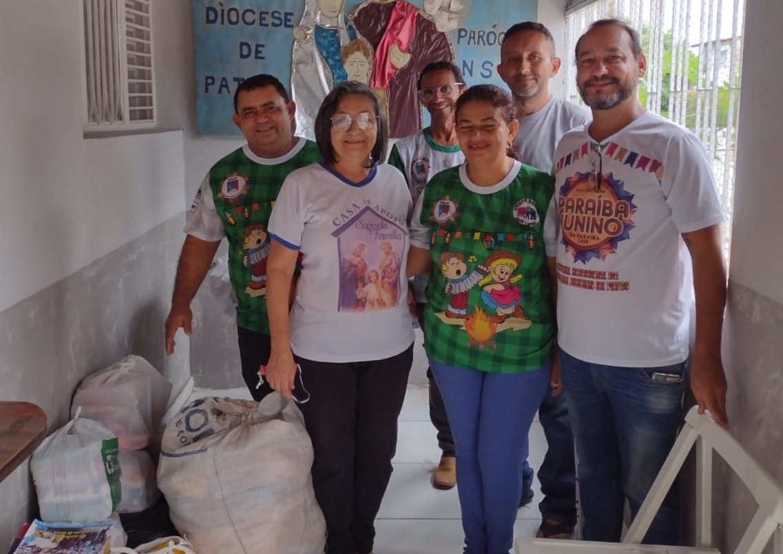 AQJP faz entrega de alimentos a instituições que ajudam pessoas em situação de rua da cidade de Patos