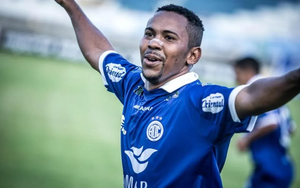 Velho conhecido do futebol paraibano com passagens por Campinense e Treze, ex-meia Da Silva é morto a tiros, aos 38 anos