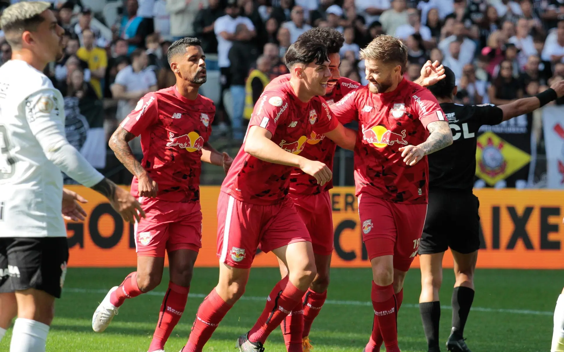 Bragantino se impõe na Arena, e resultado pode deixar o Corinthians na zona do rebaixamento do Brasileirão 