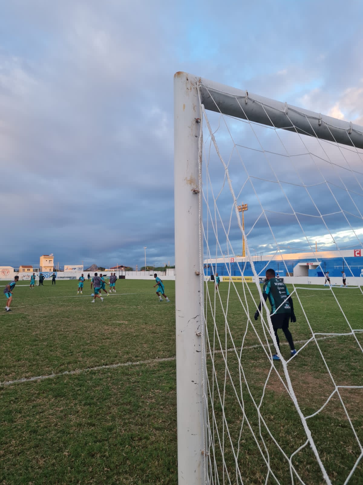 Técnico Rodrigo Fonseca e preparador físico Wallace Pessanha falam sobre preparação do Nacional para próximo confronto contra o Sousa, no Marizão; veja vídeo