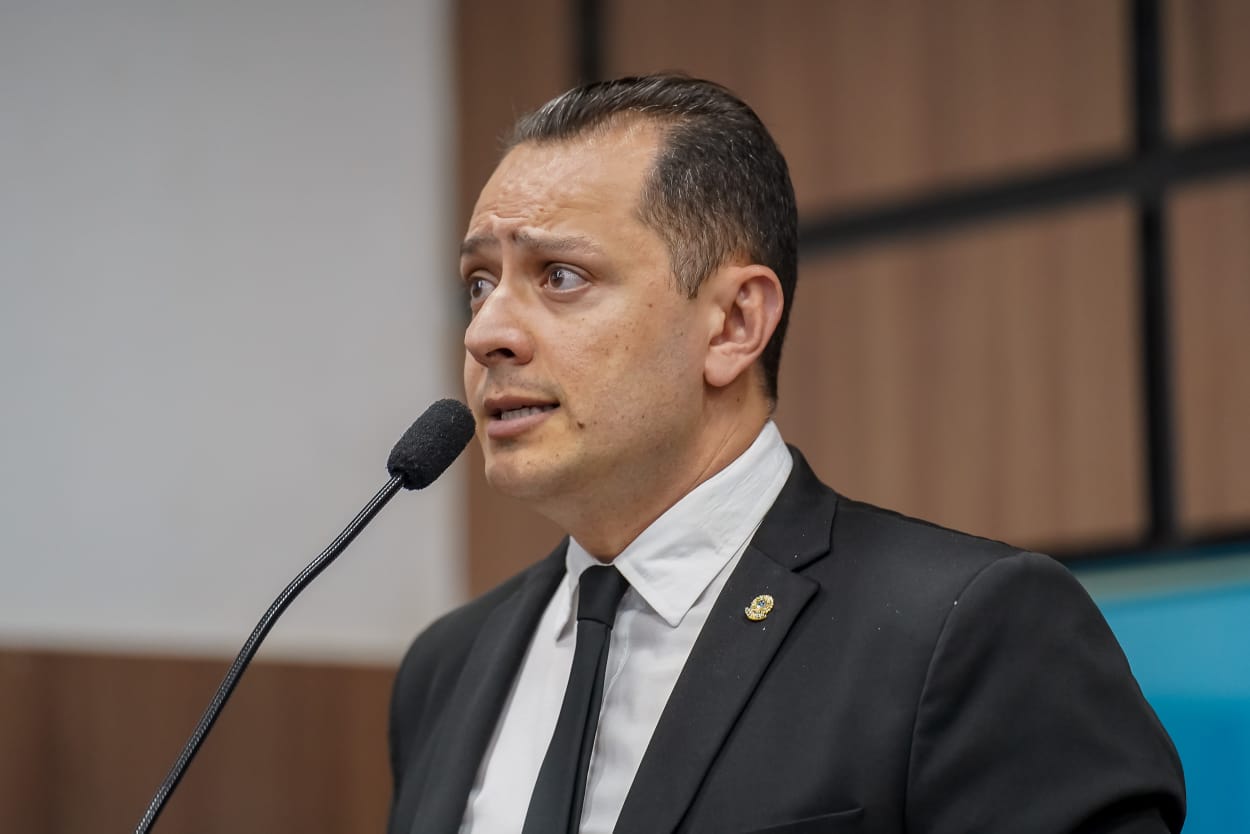 Vereador de Patos diz que moradores tiram dinheiro do bolso para fazer reparo em galeria