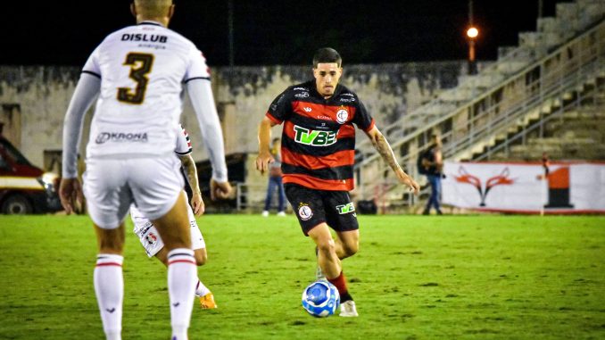 Vitória do Campinense diante do Santa Cruz mantém Nacional de Patos no G-4 da Série D