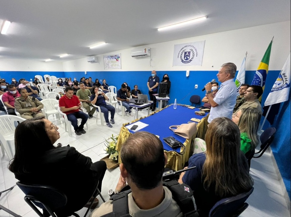 Escola cívico-militar de Patos e mais 5 cidades da Paraiba devem ser afetadas com fim do programa. Confira