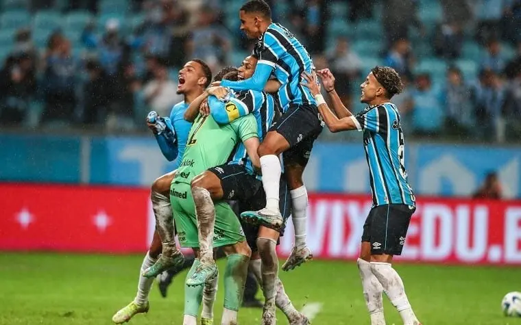 Copa do Brasil: Grêmio vence o Bahia nos pênaltis e está na semifinal 