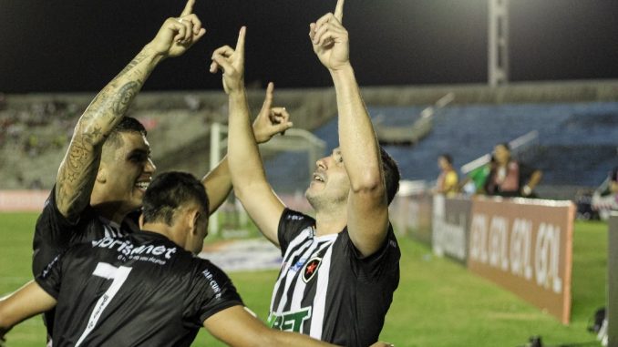Botafogo-PB joga mal, mas vence Aparecidense no fim e segue no G8