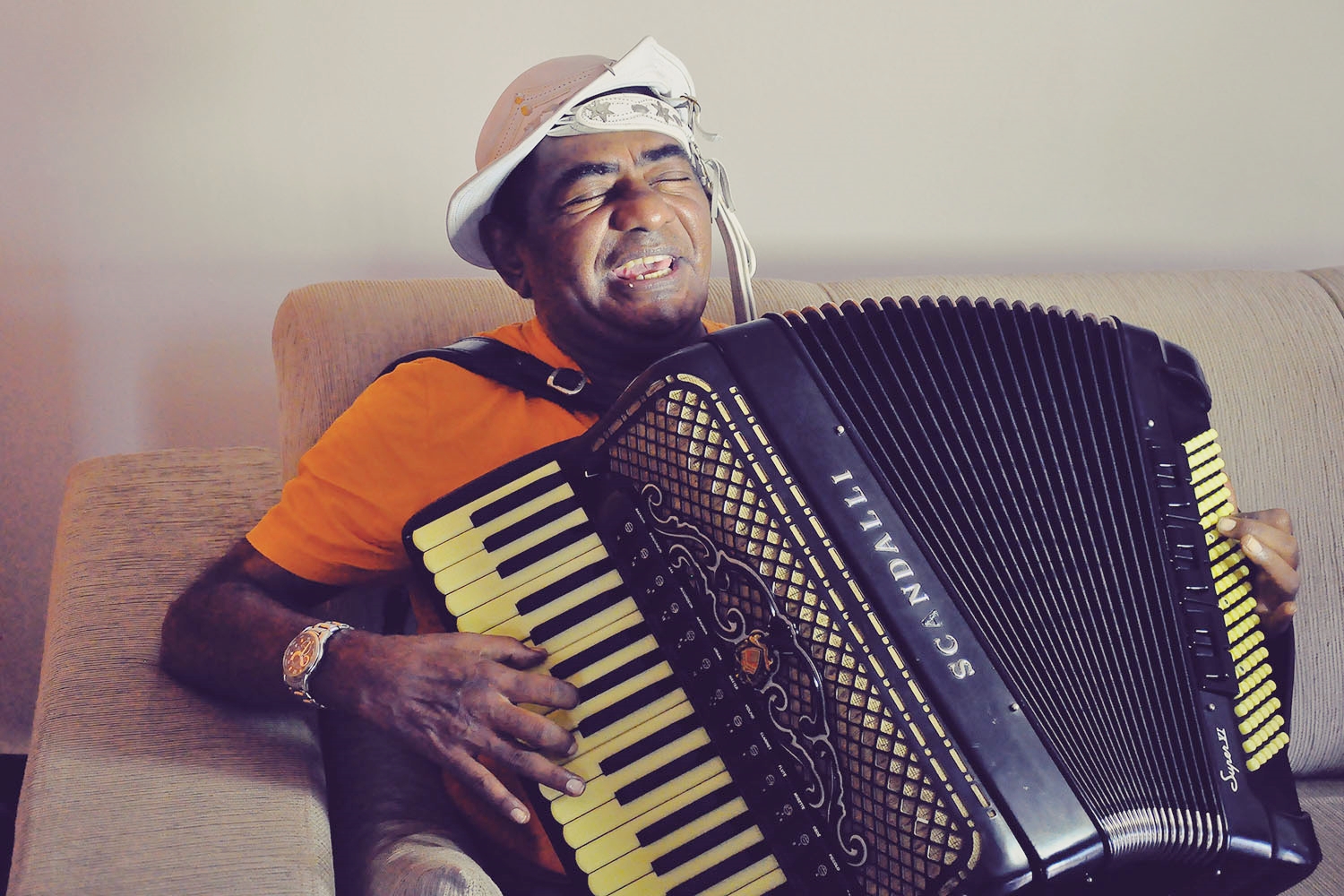 Em Patos: Postagem em rede social se referindo a família de Pinto do Acordeon gera polêmica e até Nota de Repúdio  