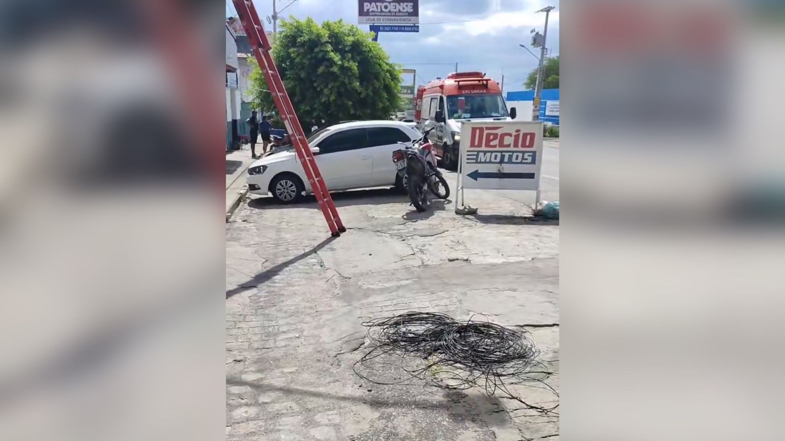 Mais uma vez: fios de internet soltos provocam acidente na tarde desta terça-feira (18), em Patos, e dois motociclistas ficam feridos; veja vídeo