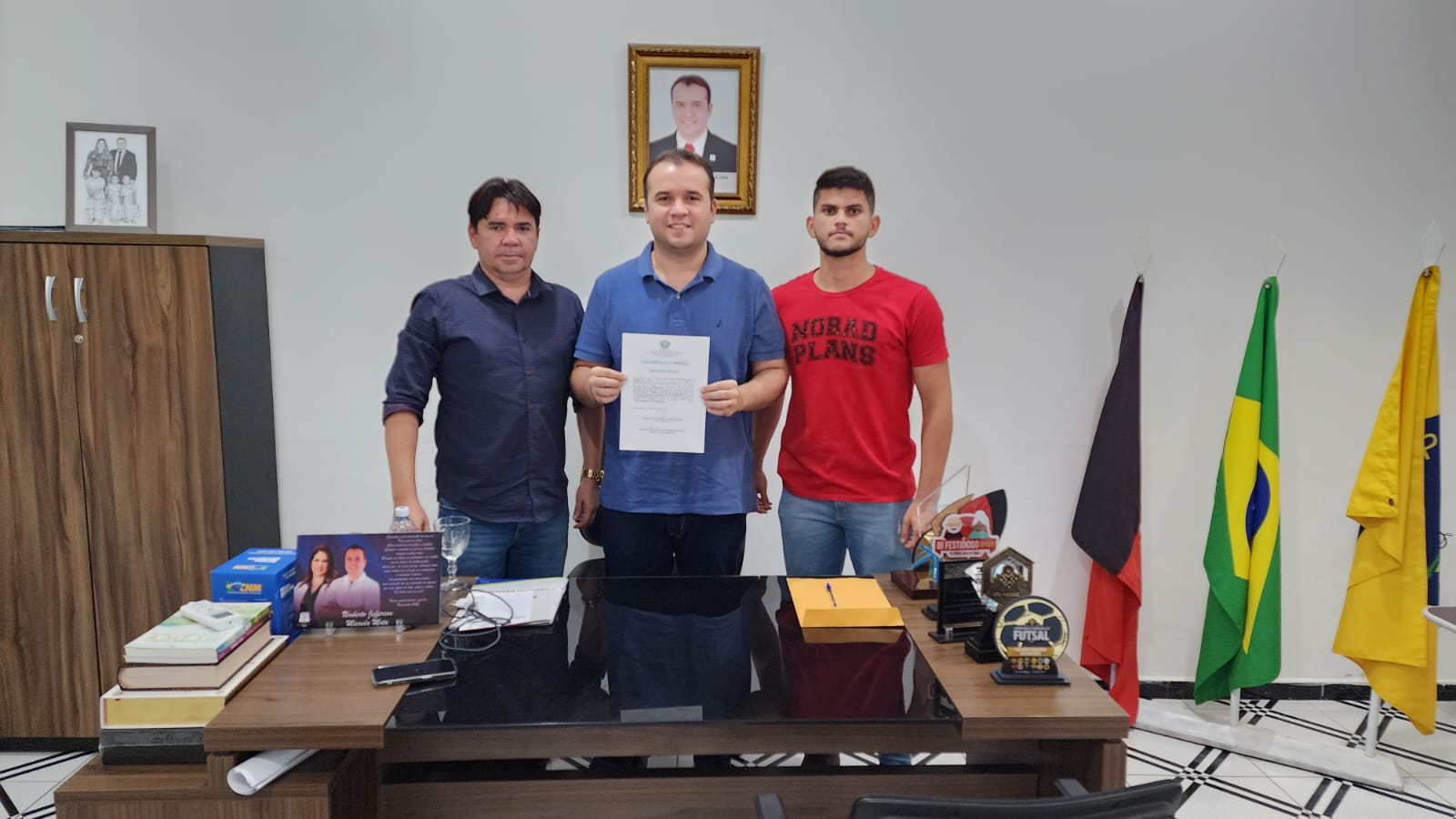 Prefeito Dr. Jefferson assina Ordem de Serviço para retomada das obras da Creche Modelo e reformas de Grupos Escolares na Zona Rural