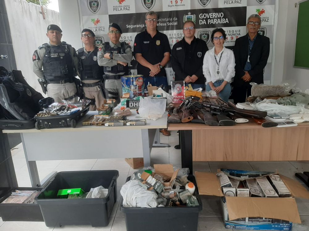 Delegados falam de Operação desencadeada na região de Patos e que culminou com prisão de policial civil na cidade de Teixeira. VÍDEO