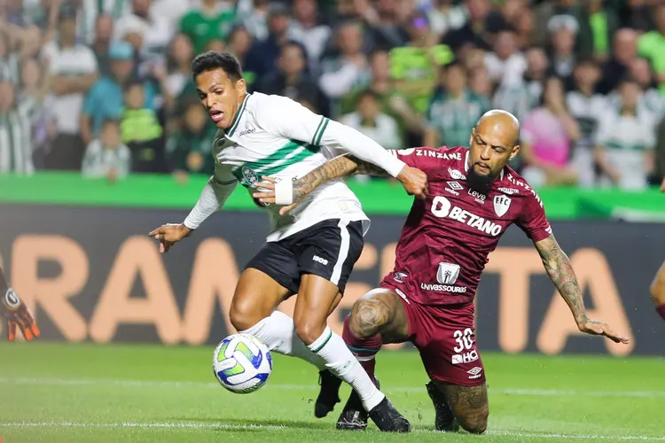 Fluminense joga mal e perde para o Coritiba no Brasileirão