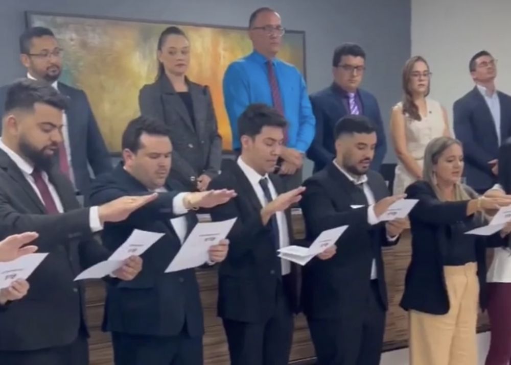 OAB Patos realiza emocionante solenidade de entrega de carteiras para novos advogados