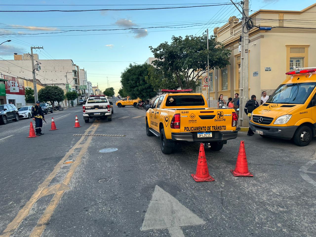 Em Patos: Operação do Detran e PM realizam blitz e abordagens em busca de veículos adulterados e condutores embriagados