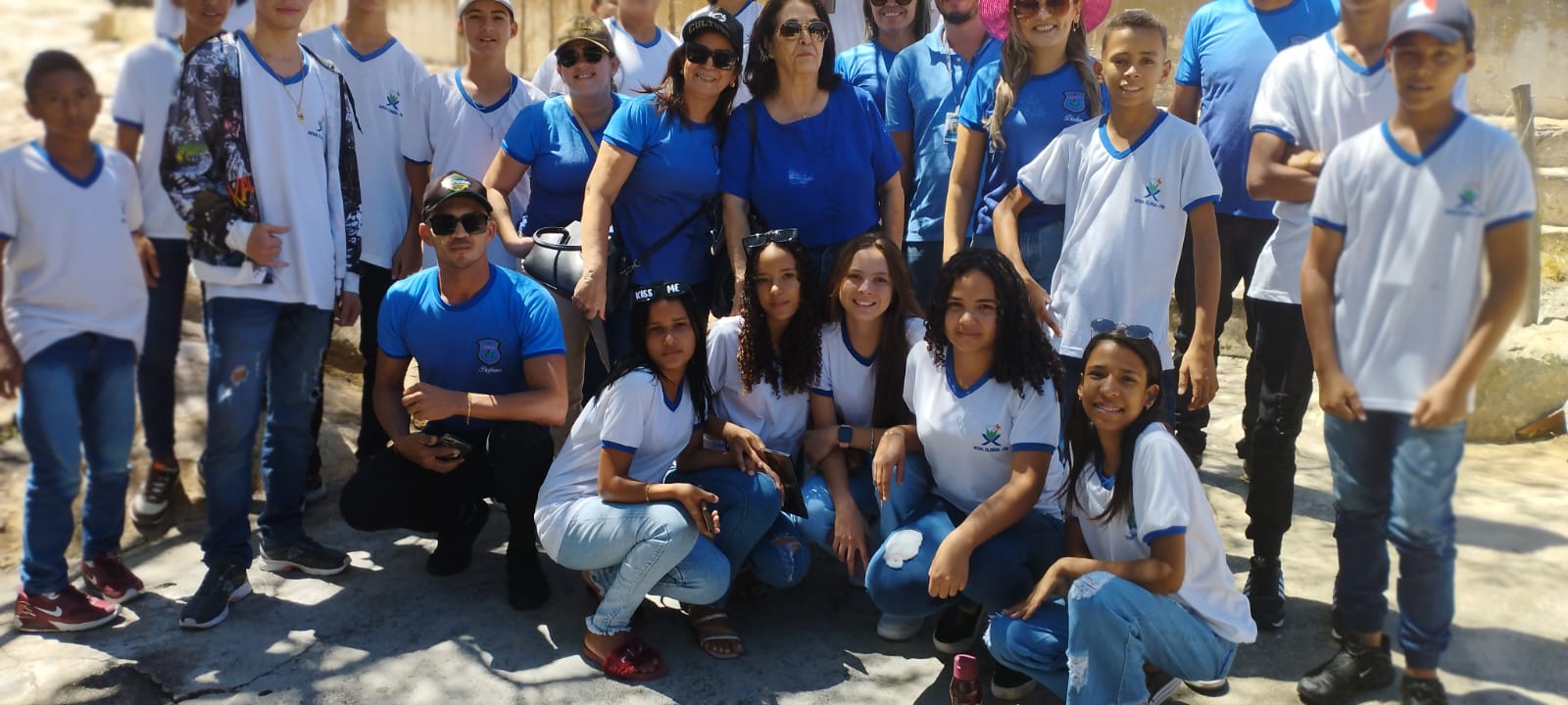 Aula de Campo da Escola Municipal Maria Dionsía de Sousa leva estudantes do Distrito do Manguenza ao Pico do Jabre. Veja