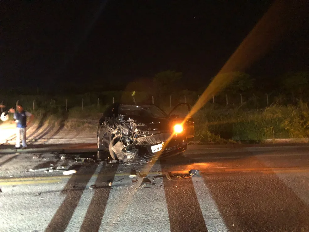 Mulher é atropelada ao descer de carro para observar acidente na Alça Sudoeste, em Campina Grande