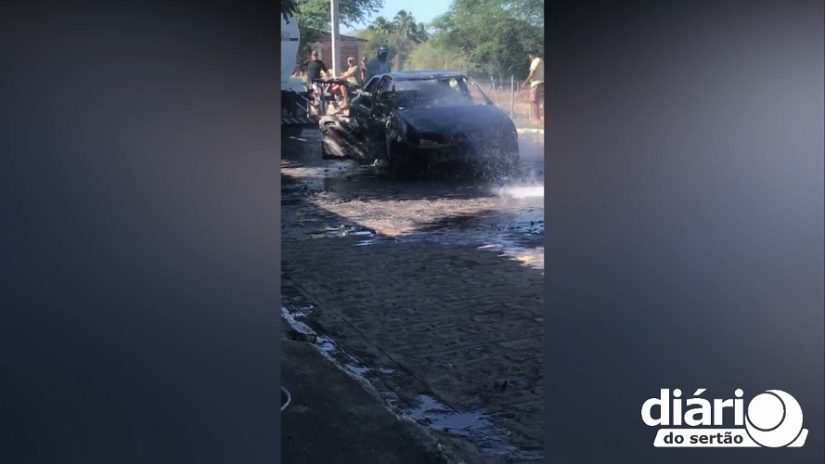 Sargento da PM evita morte de mulher grávida em incêndio de carro, no Sertão