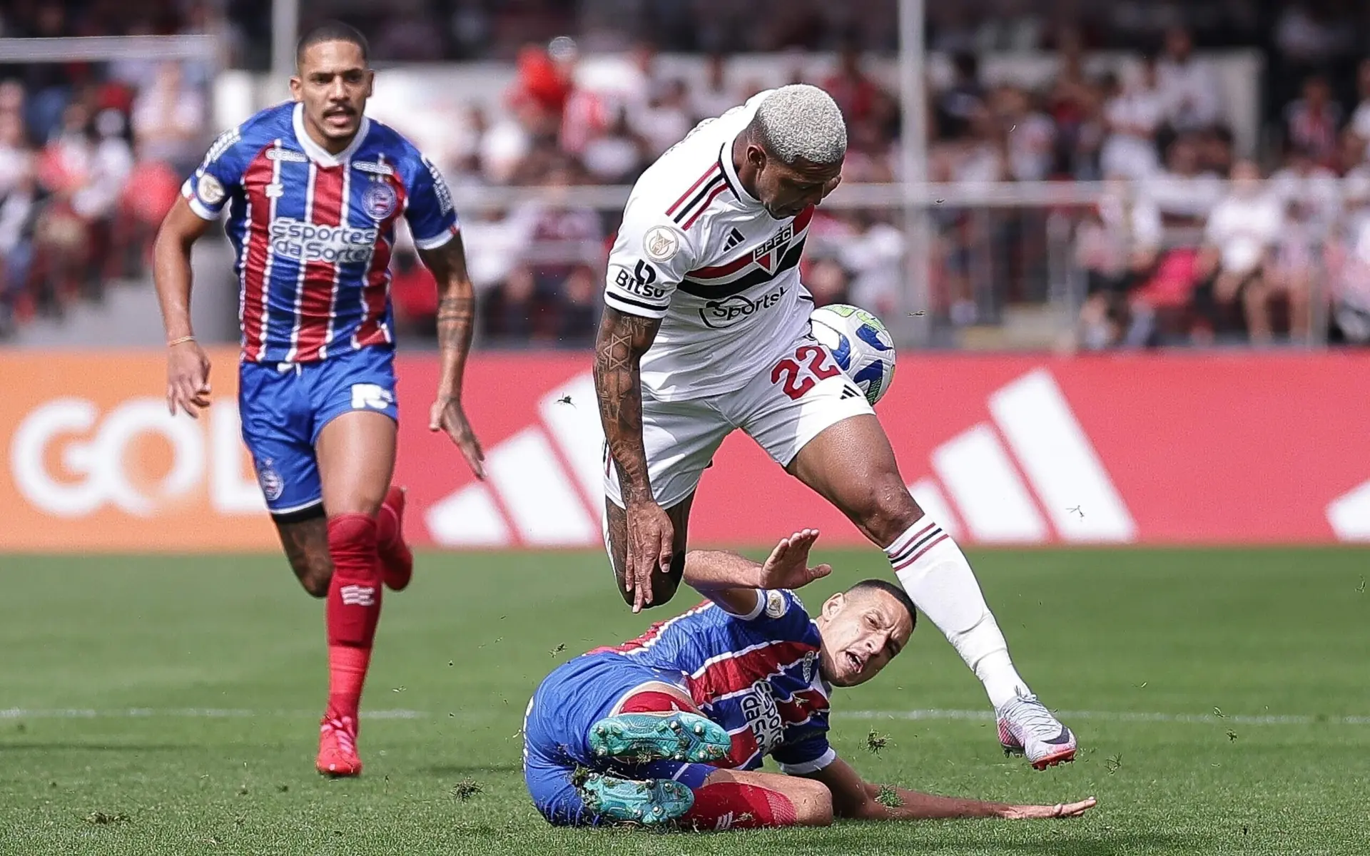São Paulo empilha chances perdidas e apenas empata com o Bahia no Brasileirão; veja o resultado
