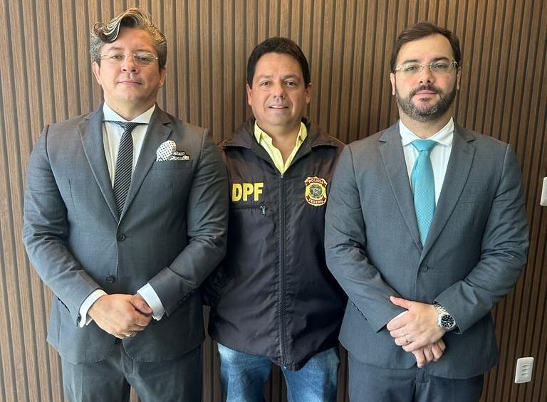 TRF5 suspende demissão assinada por Dino e determina retorno de ‘Caio da Federal’ ao órgão