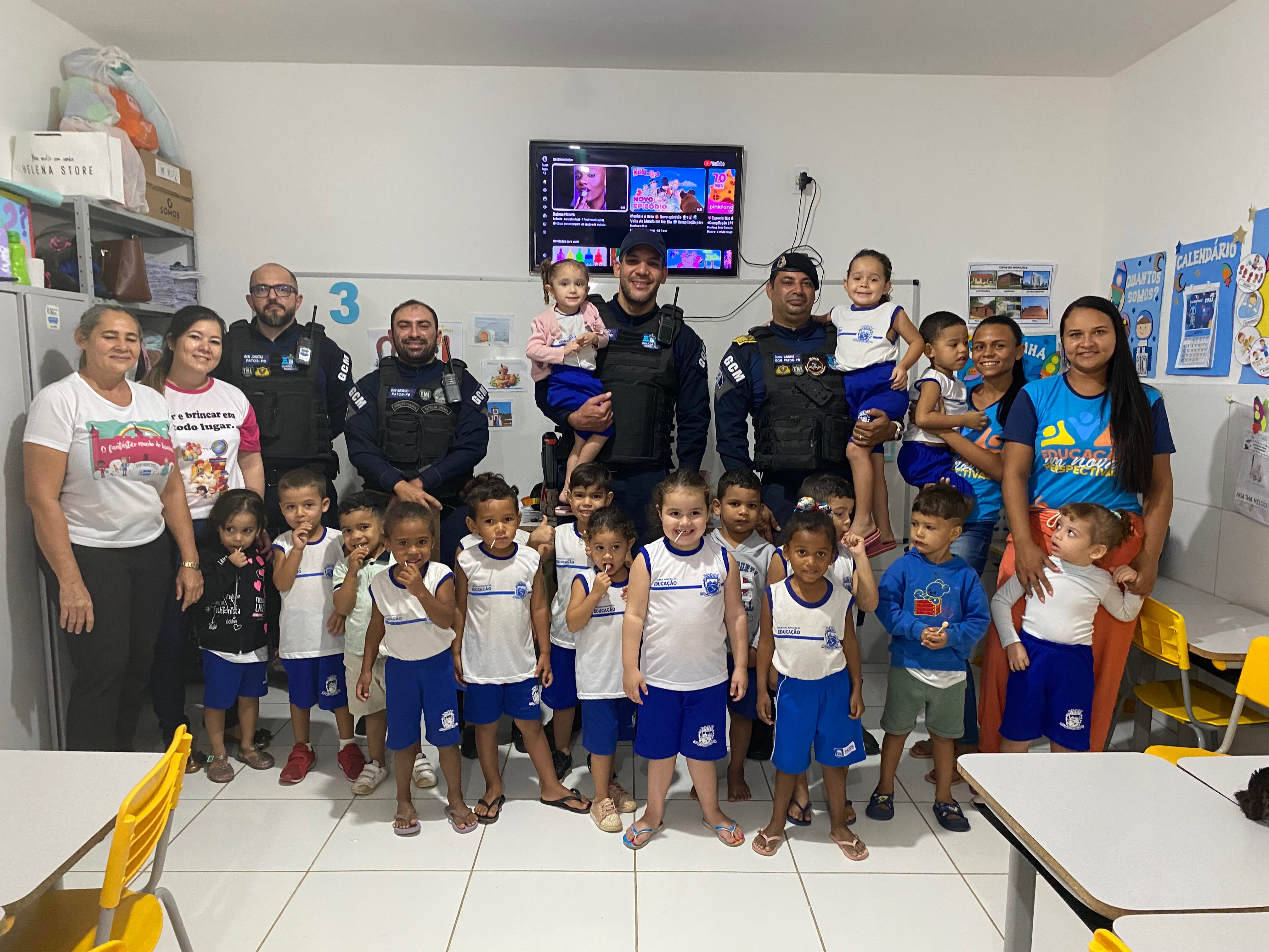 Secretaria de Educação de Patos e Guarda Civil Municipal realizam ação educativa na Creche Tia Luci