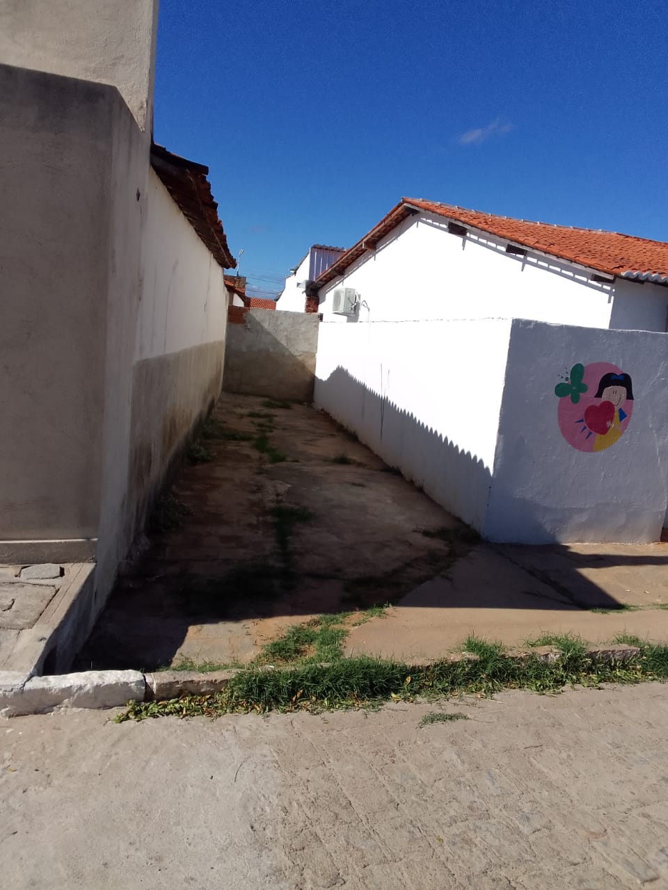 Morada solicita fechamento de beco ao lado de creche no bairro do Salgadinho; Prefeitura se pronuncia